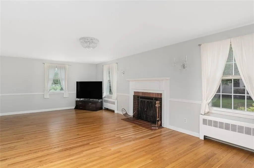 15 Metcalf Drive Cumberland RI 02864
