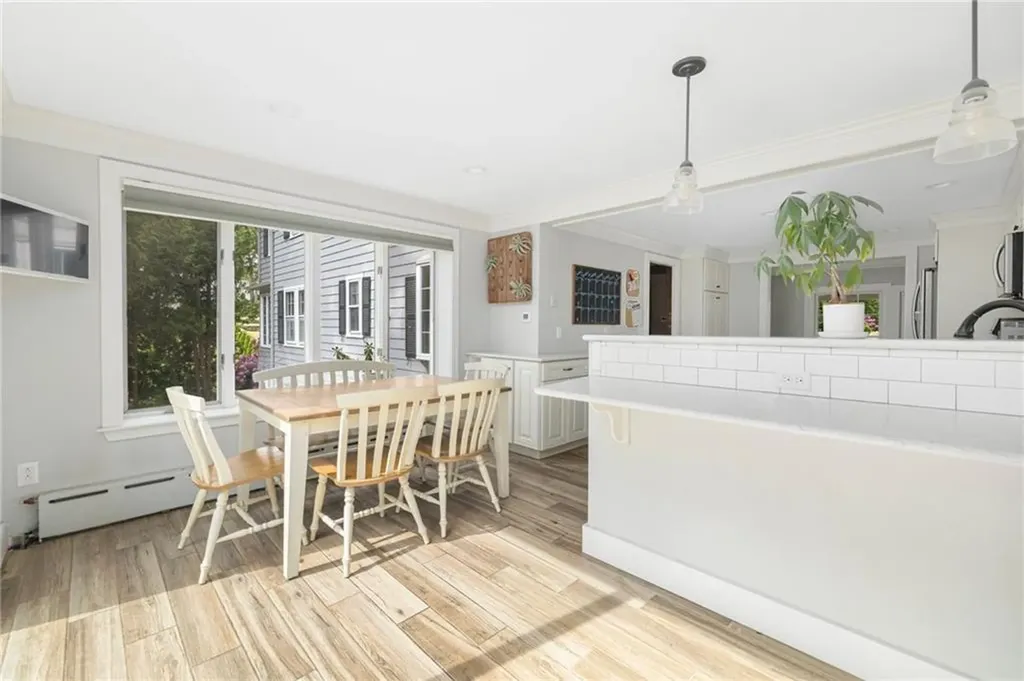 2 Carvin Court Warwick RI 02886