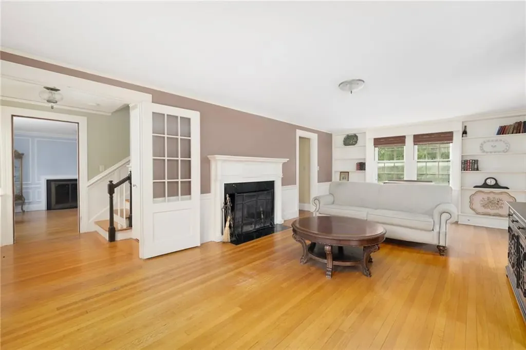 2 Carvin Court Warwick RI 02886