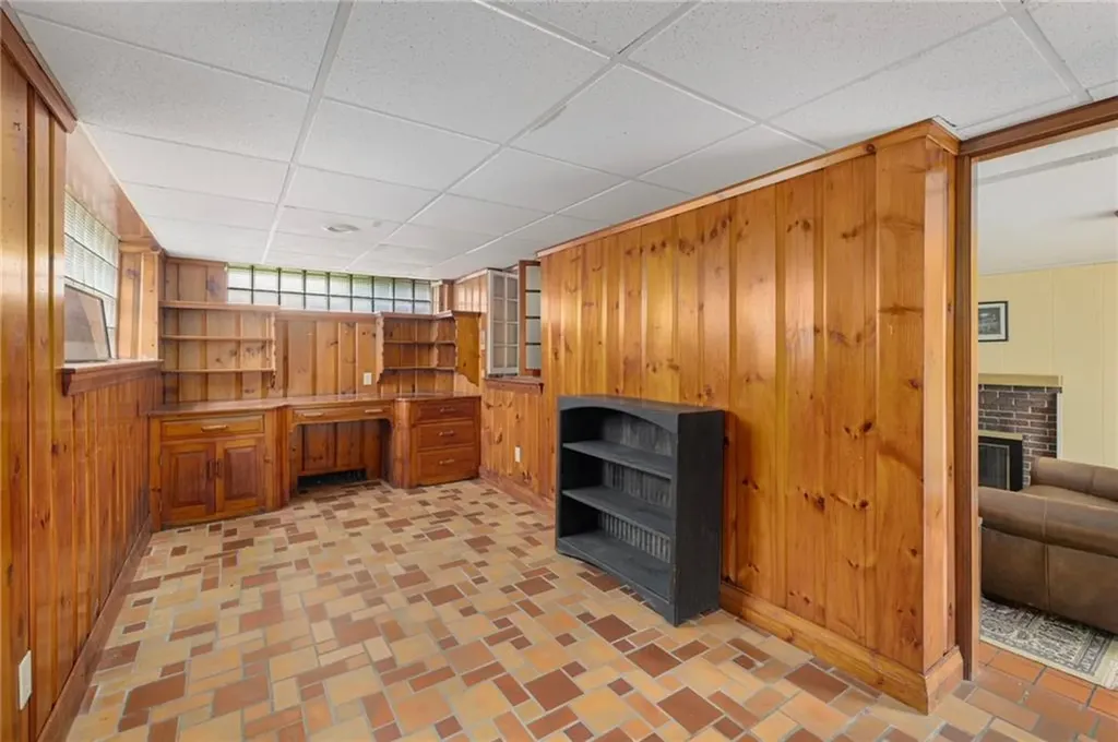 2 Carvin Court Warwick RI 02886