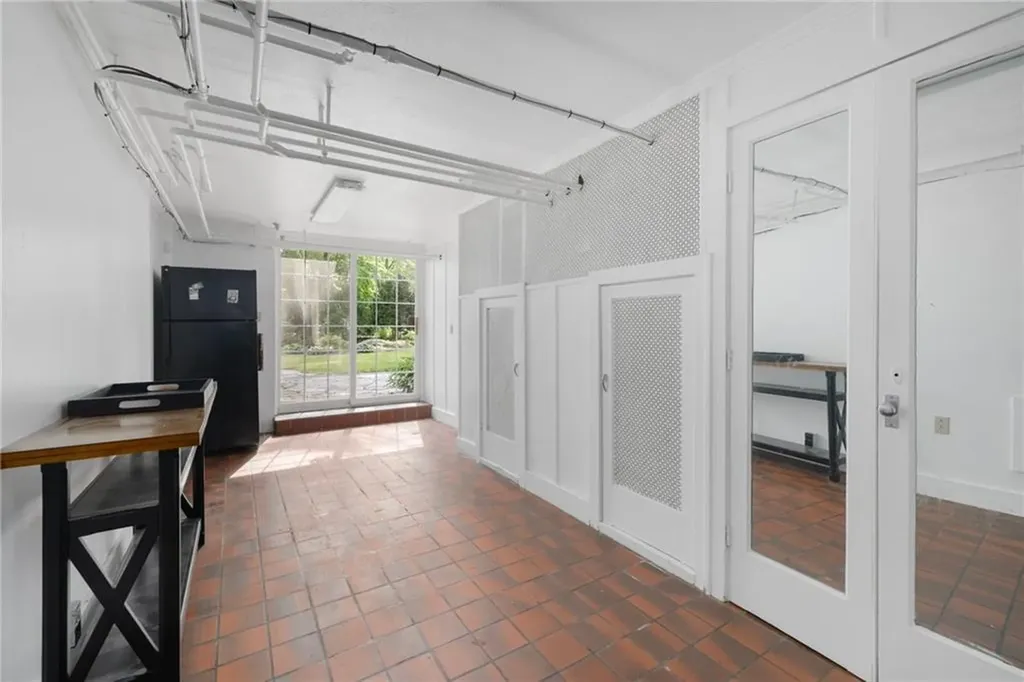2 Carvin Court Warwick RI 02886
