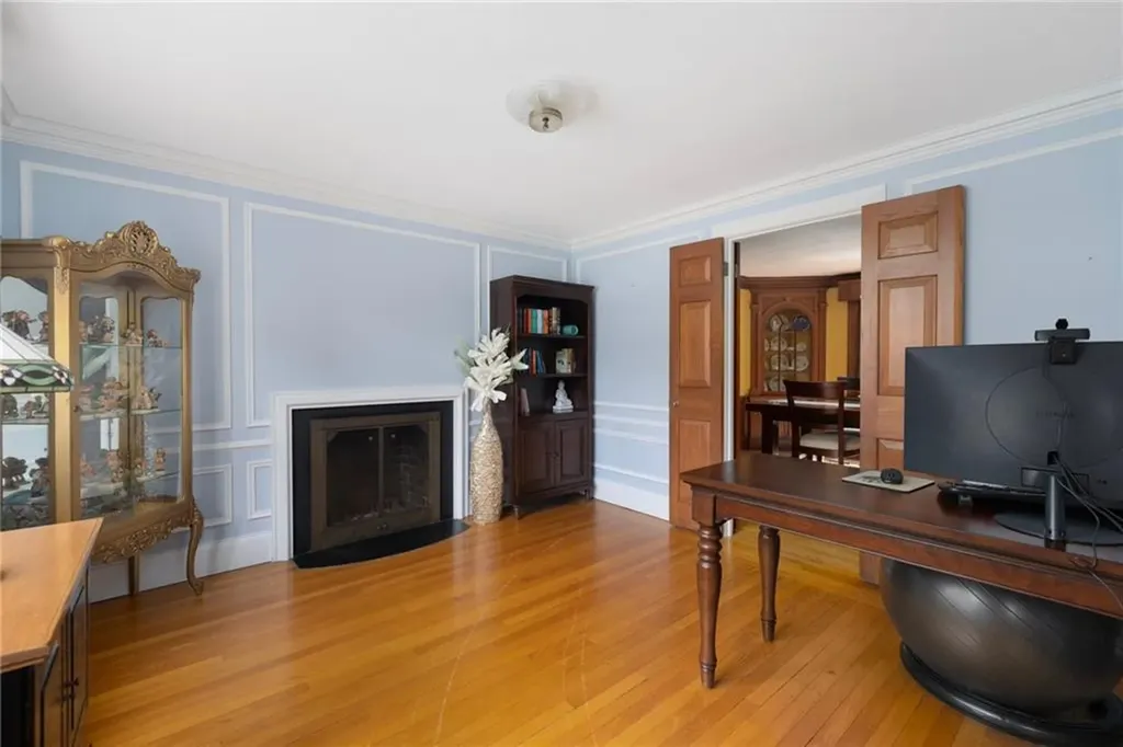 2 Carvin Court Warwick RI 02886