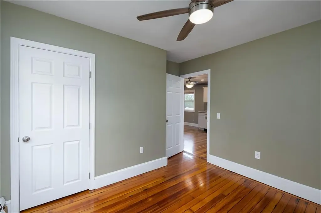 133 Broad Street Warwick RI 02888