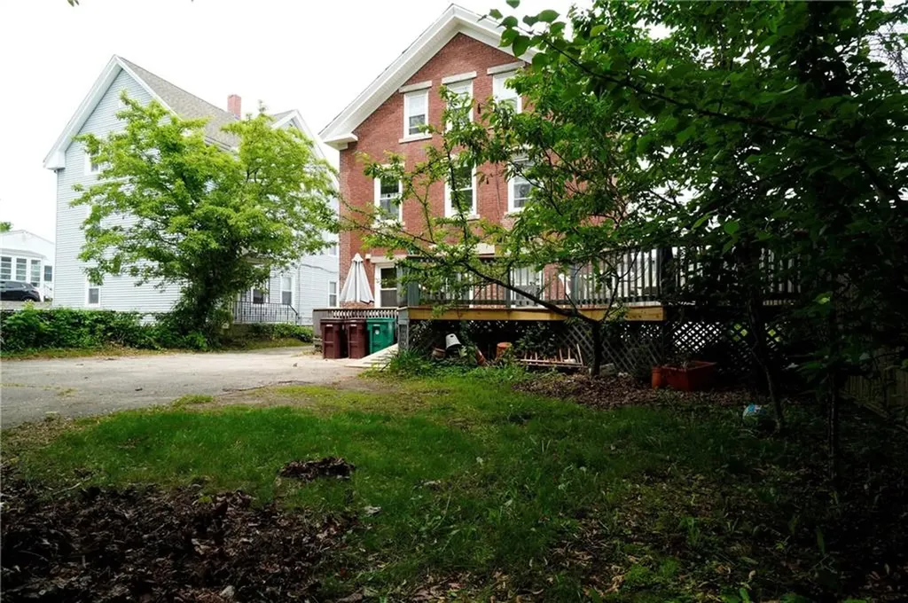 26 Farm Street Woonsocket RI 02895