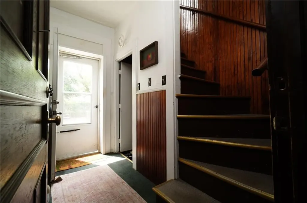 26 Farm Street Woonsocket RI 02895
