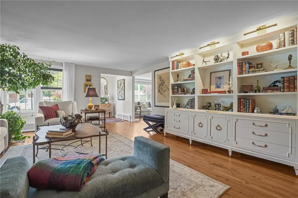 25 King Philip Road Pawtucket RI 02861