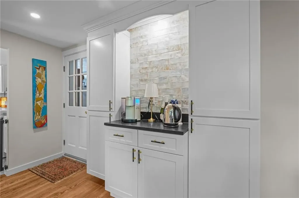 25 King Philip Road Pawtucket RI 02861