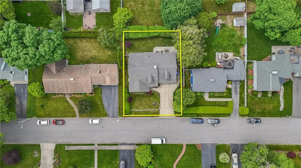 25 King Philip Road Pawtucket RI 02861