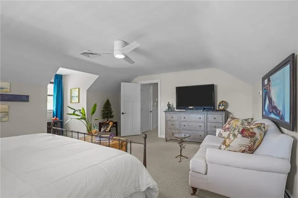 25 King Philip Road Pawtucket RI 02861
