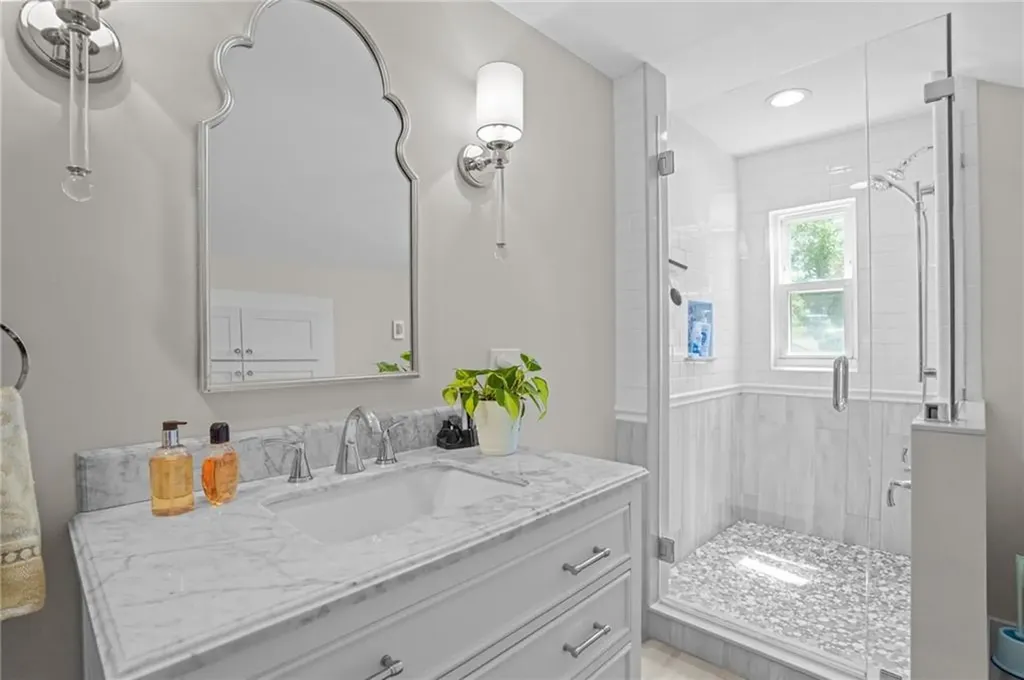 25 King Philip Road Pawtucket RI 02861