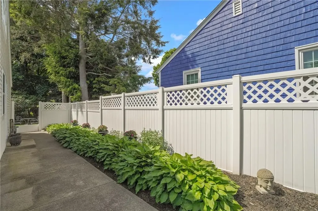 25 King Philip Road Pawtucket RI 02861