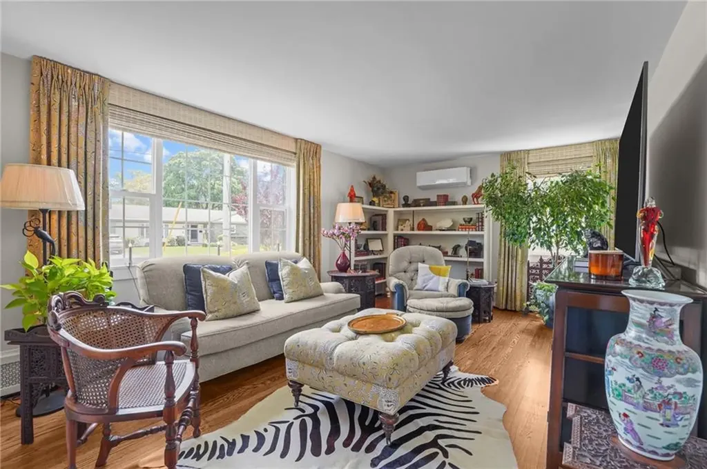 25 King Philip Road Pawtucket RI 02861