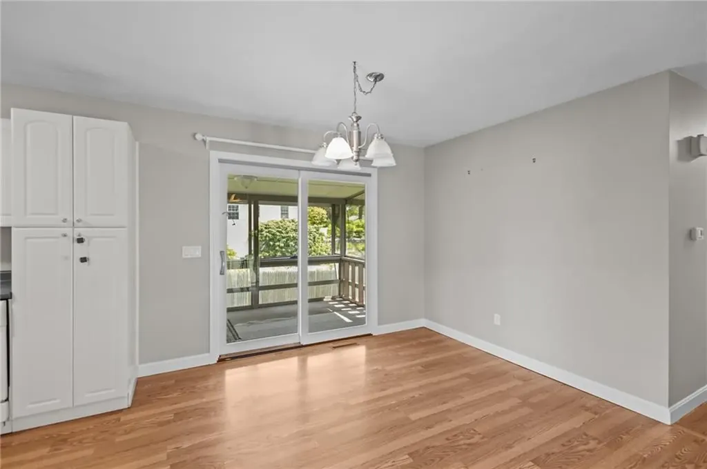 19 Irondale Street Warwick RI 02886