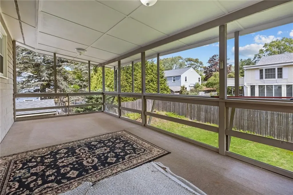19 Irondale Street Warwick RI 02886