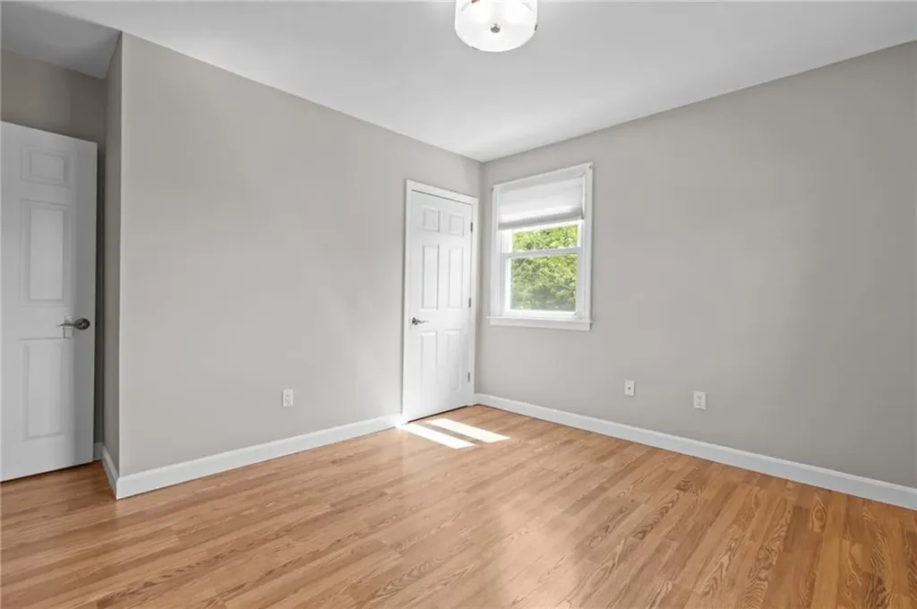 19 Irondale Street Warwick RI 02886