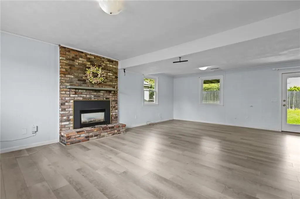 19 Irondale Street Warwick RI 02886