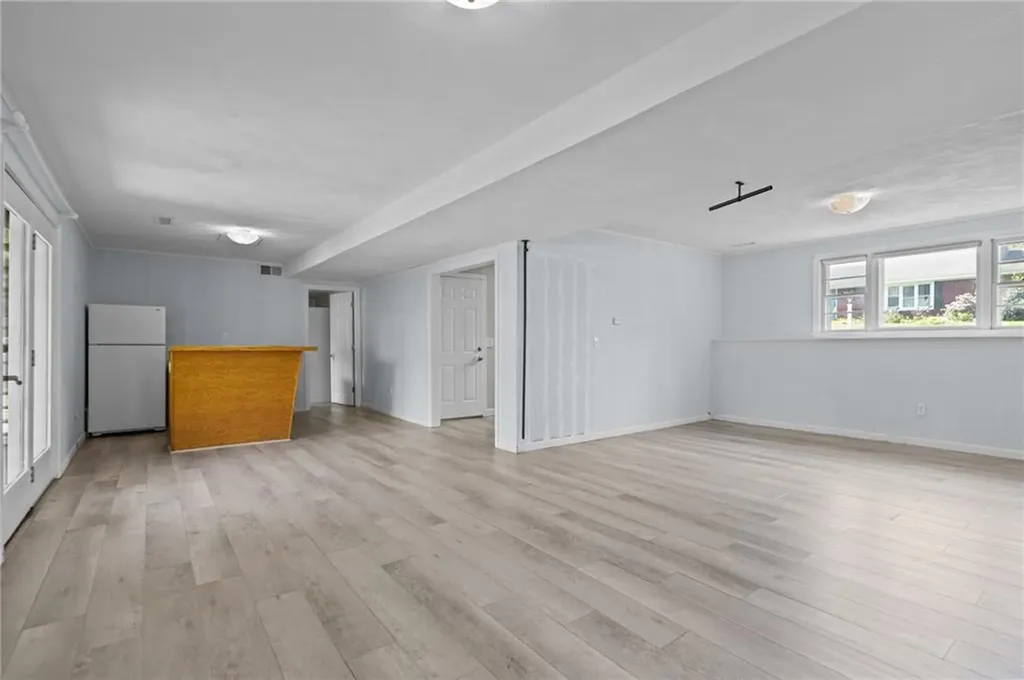 19 Irondale Street Warwick RI 02886