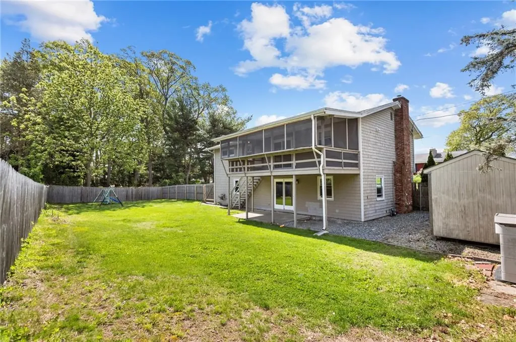19 Irondale Street Warwick RI 02886
