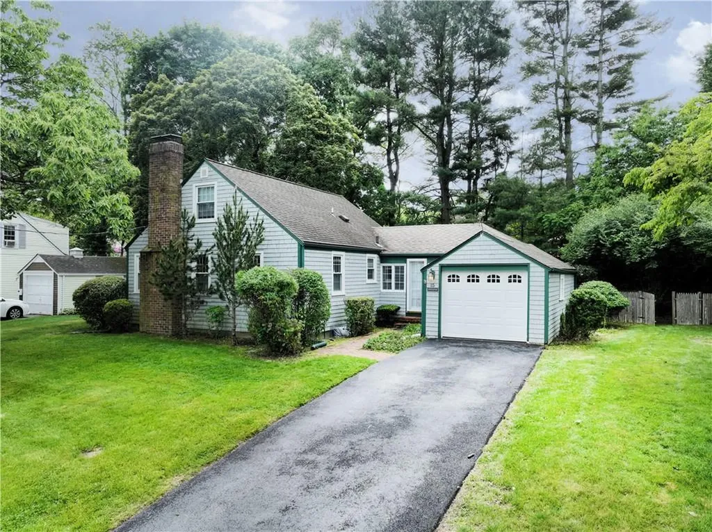15 Franconia Drive Cranston RI 02920