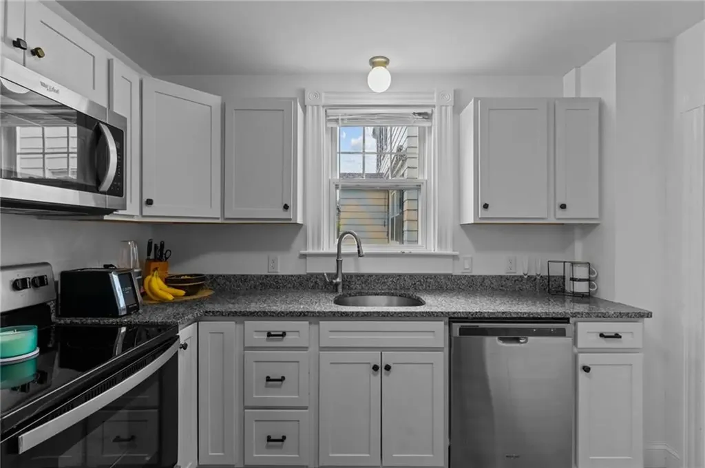 44 Bedlow Avenue Newport RI 02840