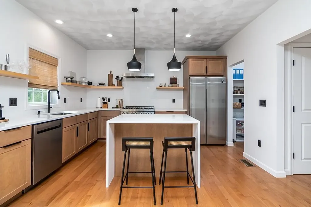 243 Simmonsville Avenue Johnston RI 02919
