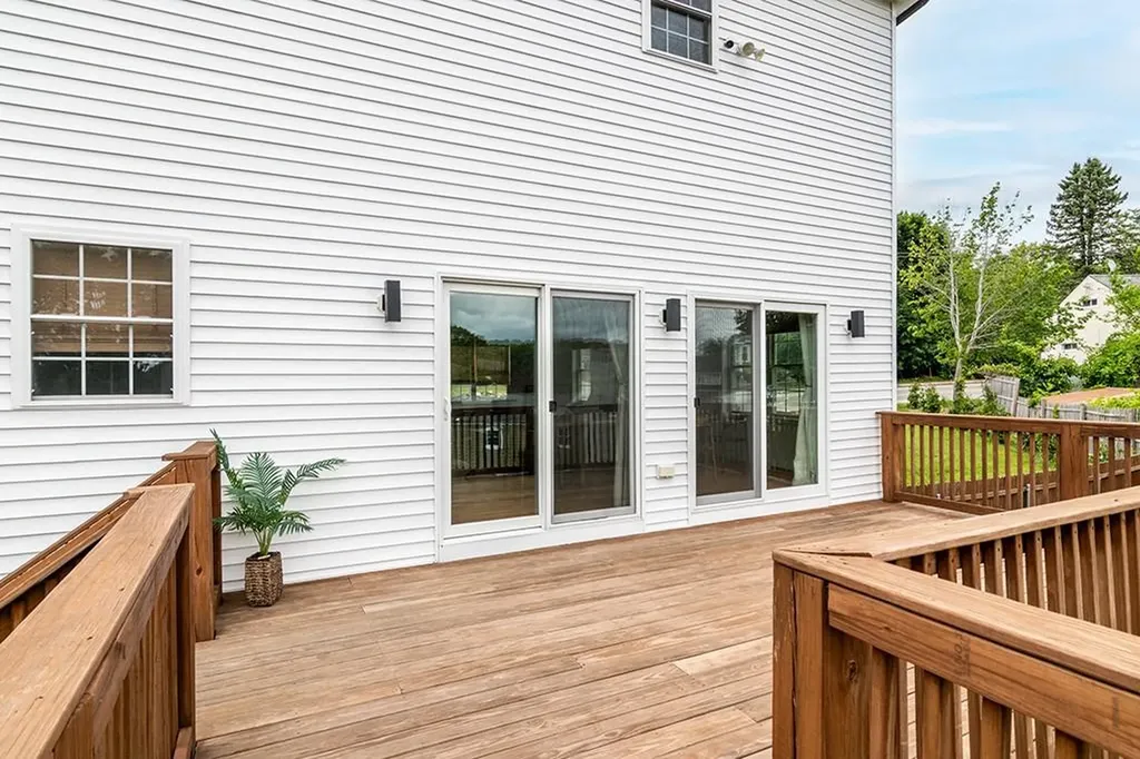 243 Simmonsville Avenue Johnston RI 02919