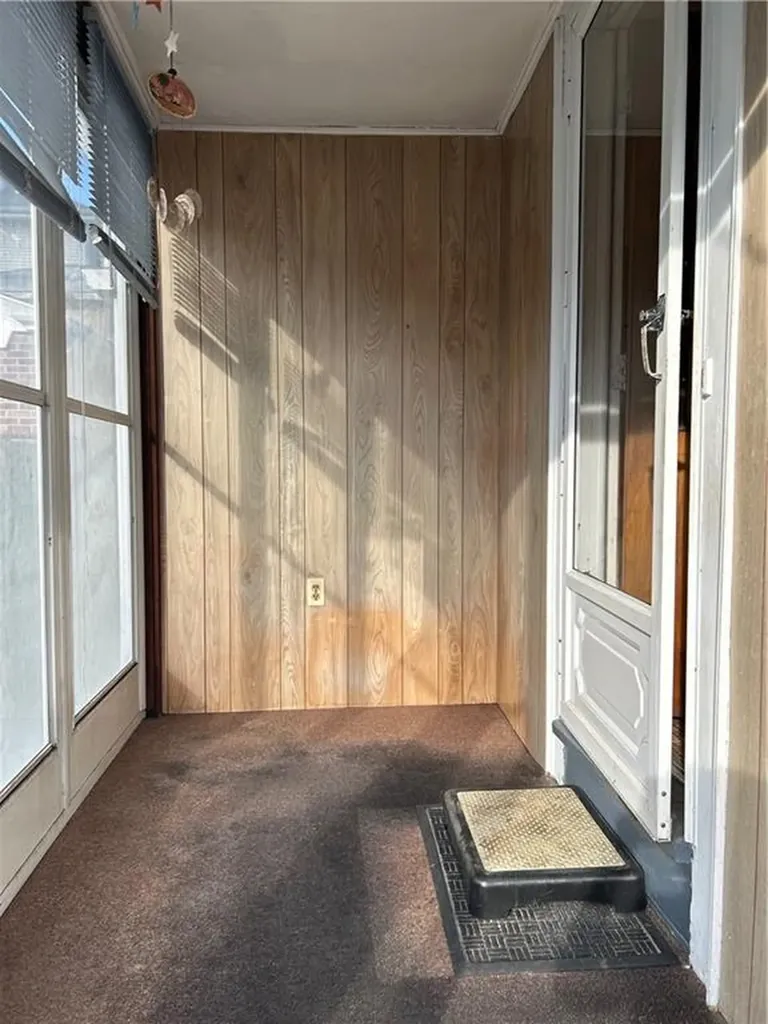 33 Moorland Avenue Providence RI 02908