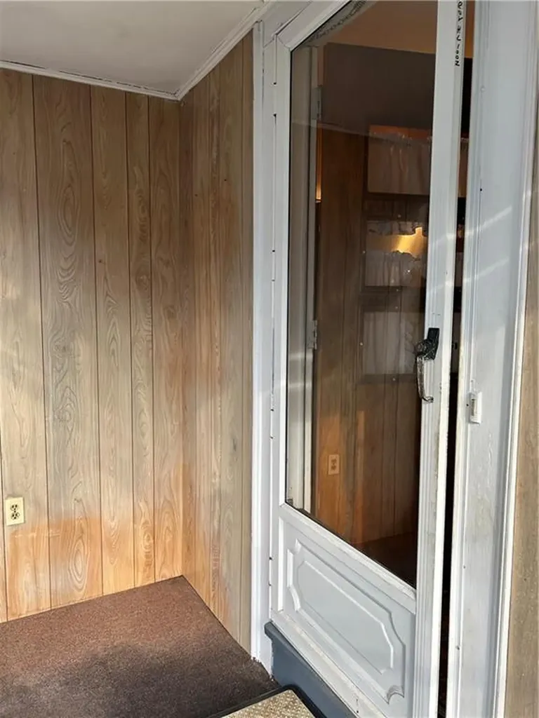 33 Moorland Avenue Providence RI 02908
