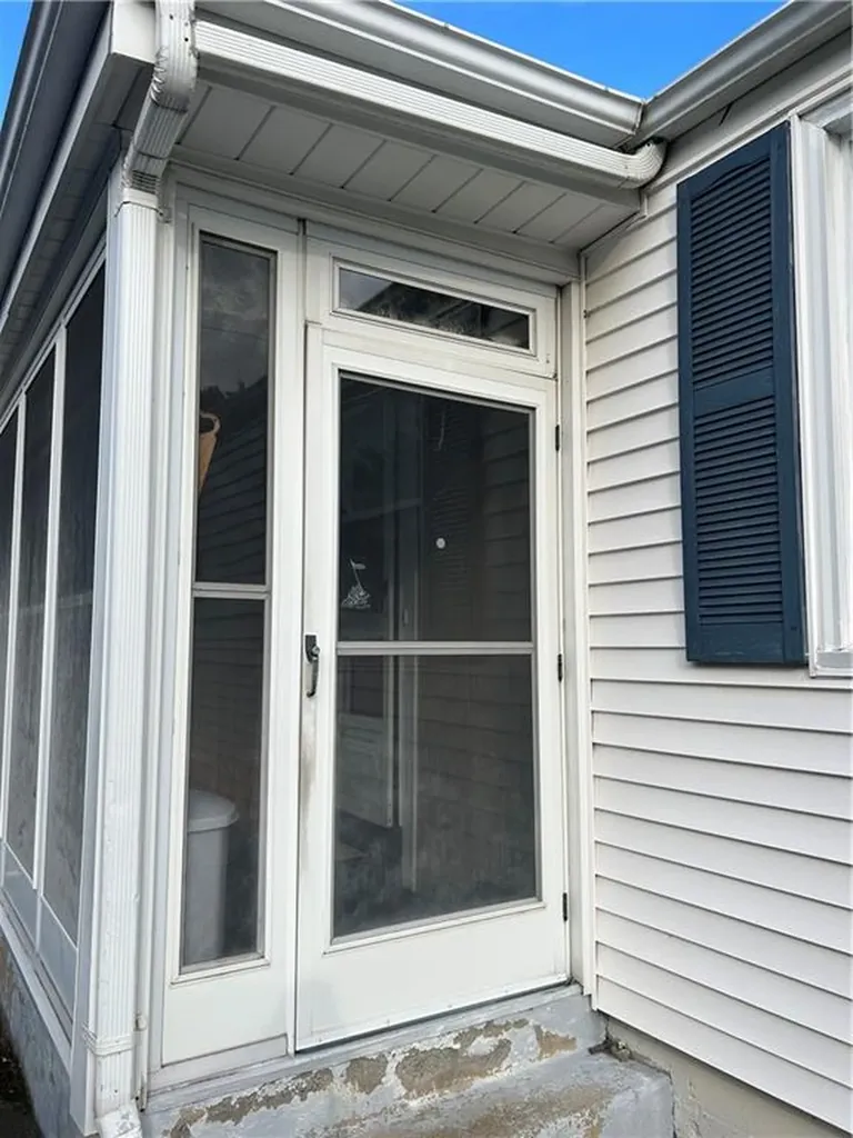 33 Moorland Avenue Providence RI 02908