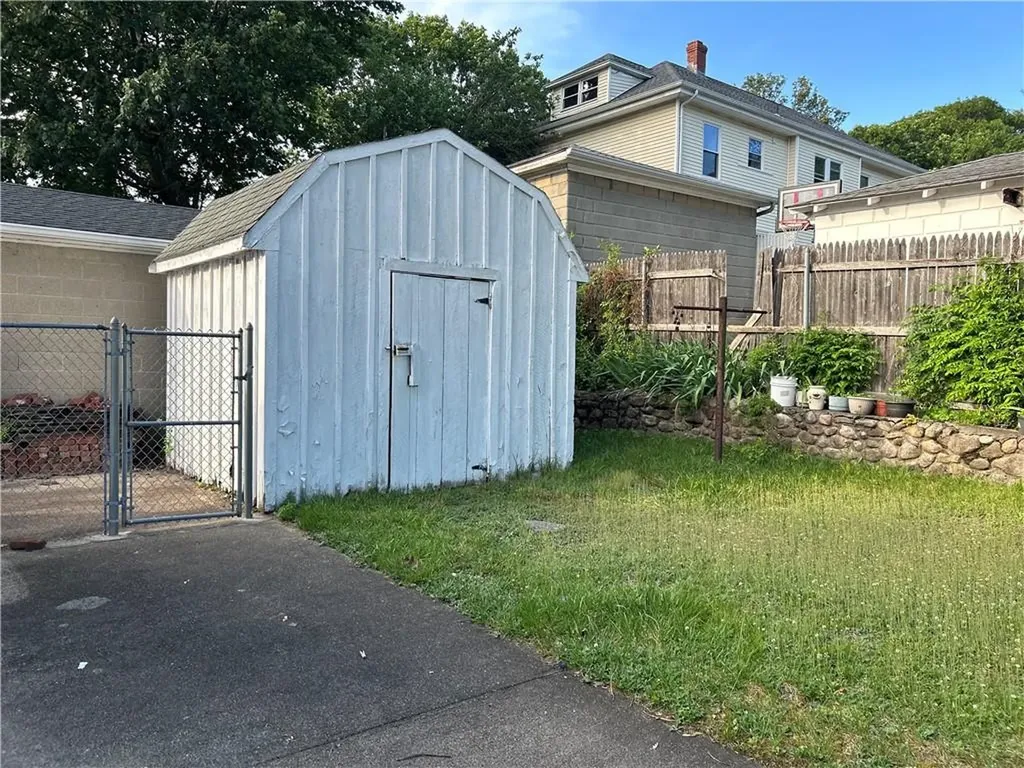 33 Moorland Avenue Providence RI 02908