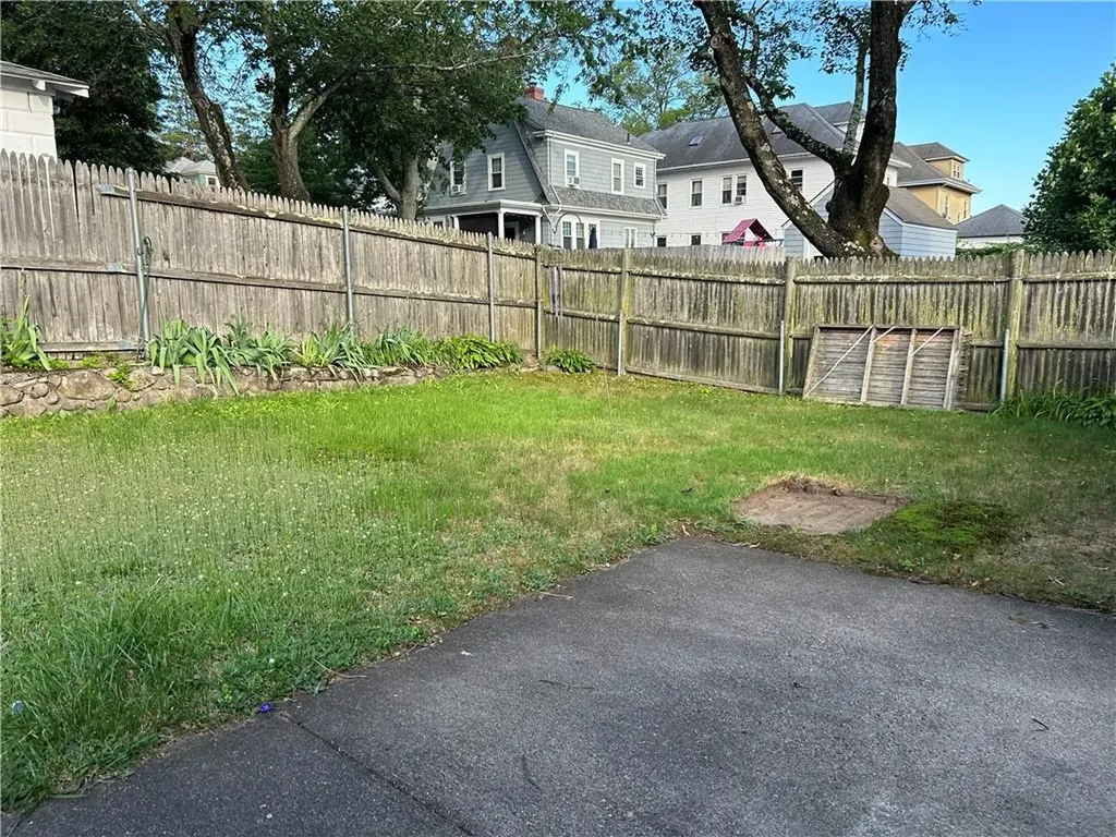 33 Moorland Avenue Providence RI 02908