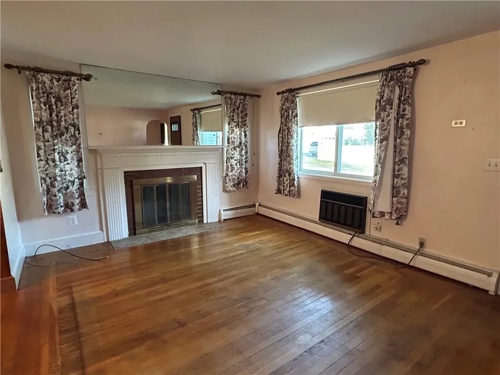 33 Moorland Avenue Providence RI 02908