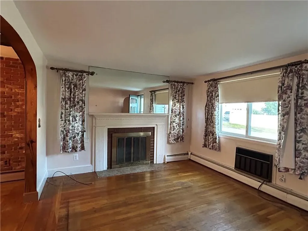 33 Moorland Avenue Providence RI 02908