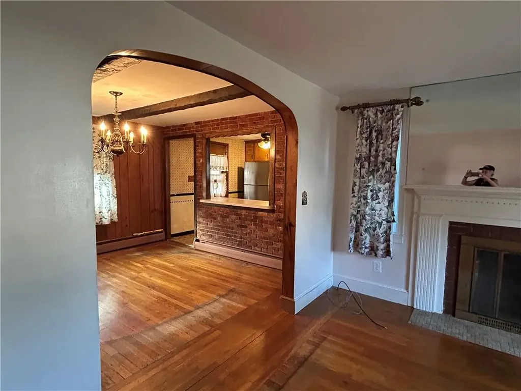 33 Moorland Avenue Providence RI 02908