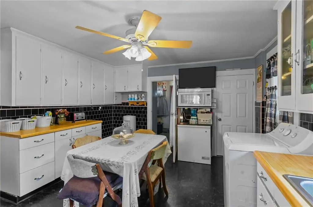 43 Dexter Street Woonsocket RI 02895
