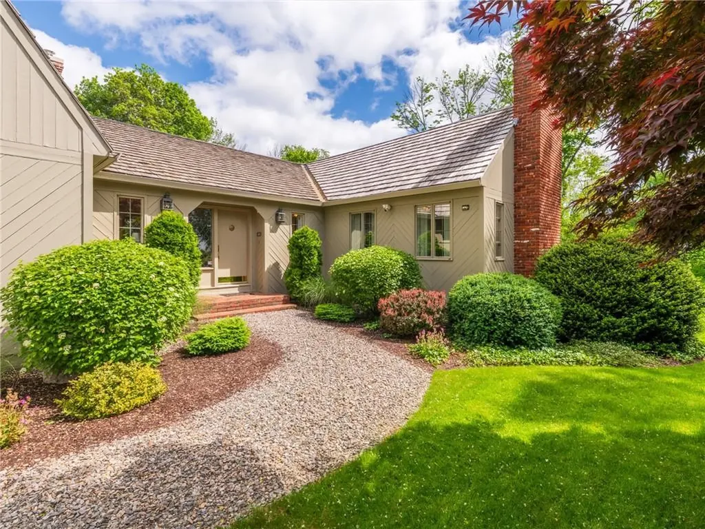 429 Woonsocket Hill Road North Smithfield RI 02896