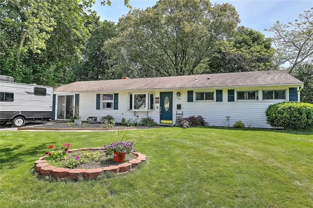 92 Chatworth Avenue Warwick RI 02886