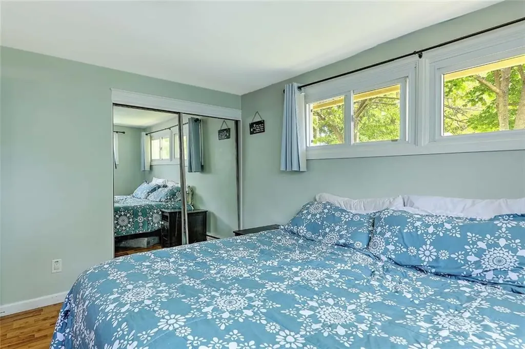 92 Chatworth Avenue Warwick RI 02886