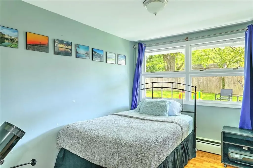 92 Chatworth Avenue Warwick RI 02886