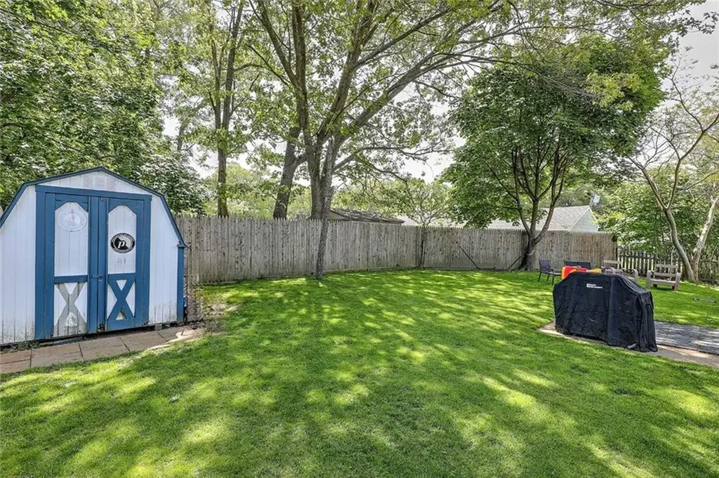 92 Chatworth Avenue Warwick RI 02886