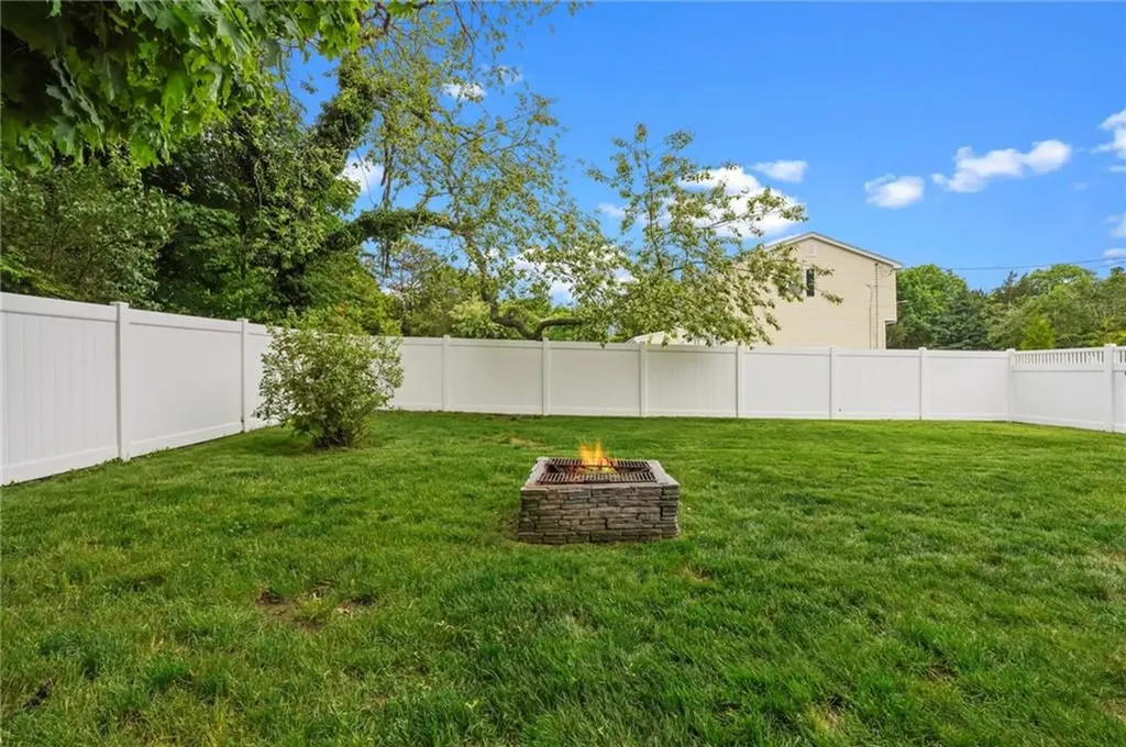 2 Westview Drive Westerly RI 02891