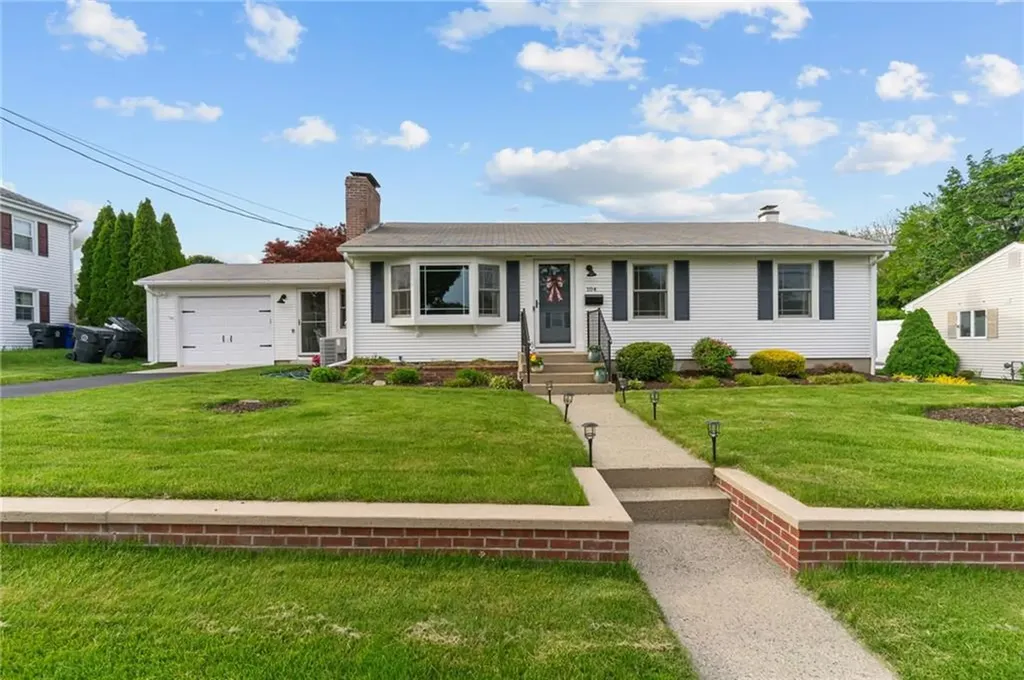 104 Howland Avenue East Providence RI 02914
