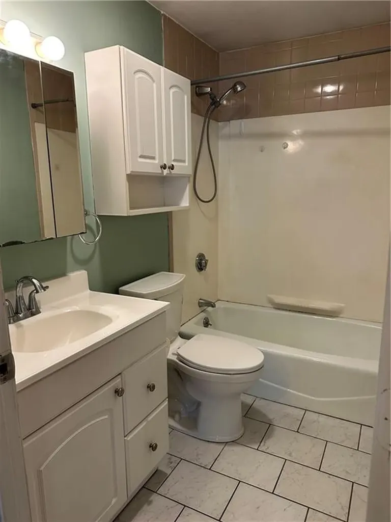 82 Maynard Street Pawtucket RI 02860