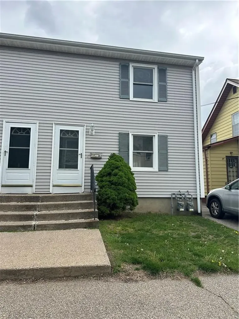 82 Maynard Street Pawtucket RI 02860