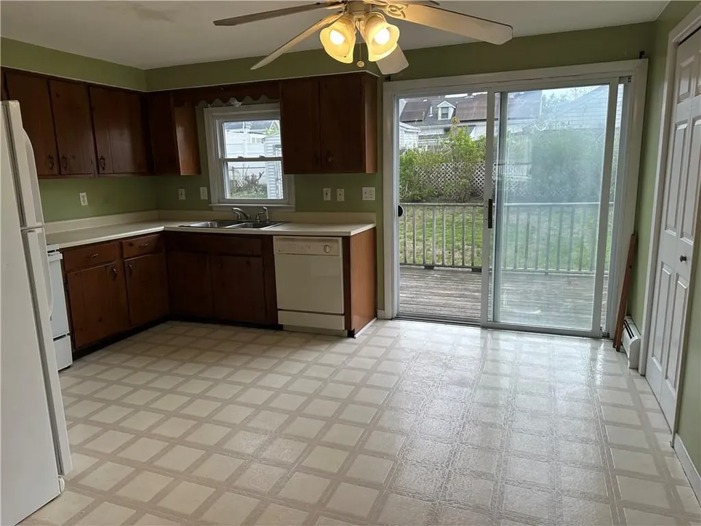82 Maynard Street Pawtucket RI 02860