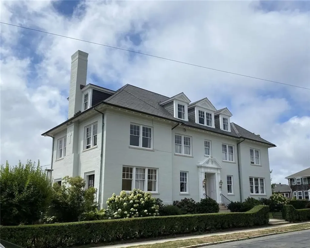 2 Harrison Avenue Newport RI 02840