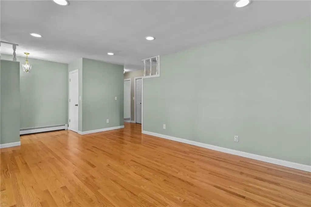 136 Central Avenue Johnston RI 02919