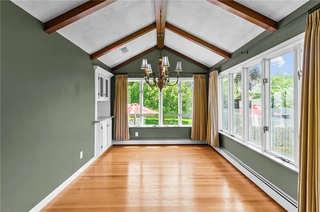 136 Central Avenue Johnston RI 02919