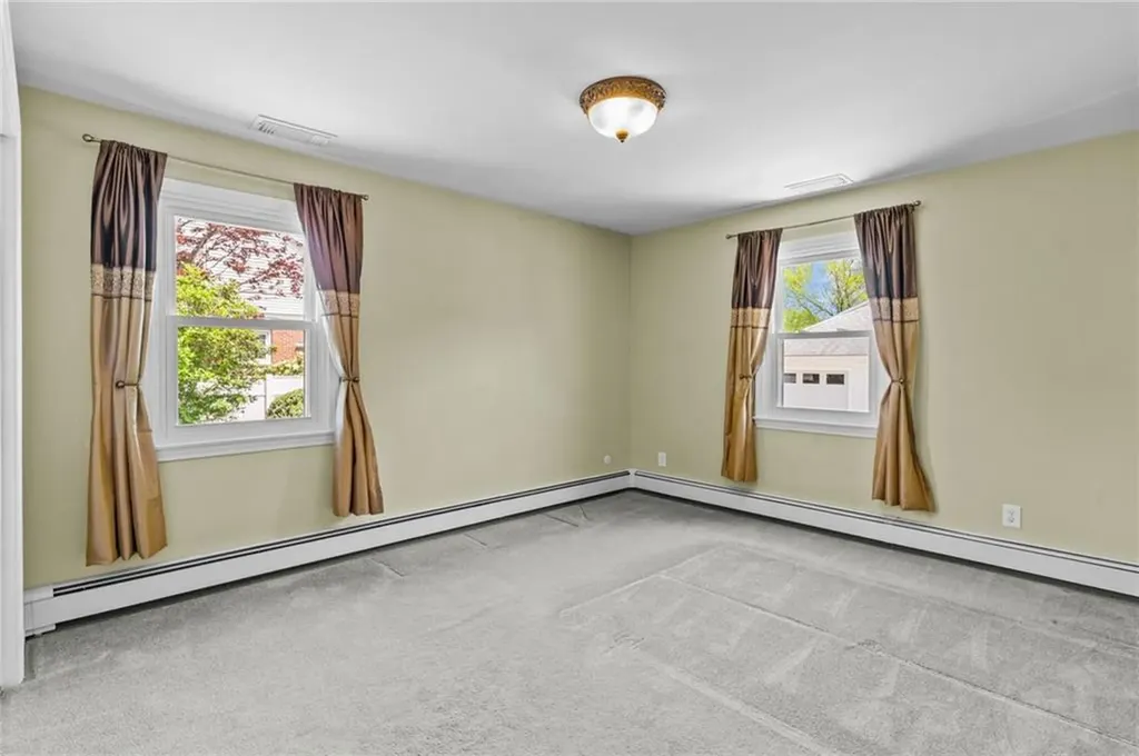 136 Central Avenue Johnston RI 02919
