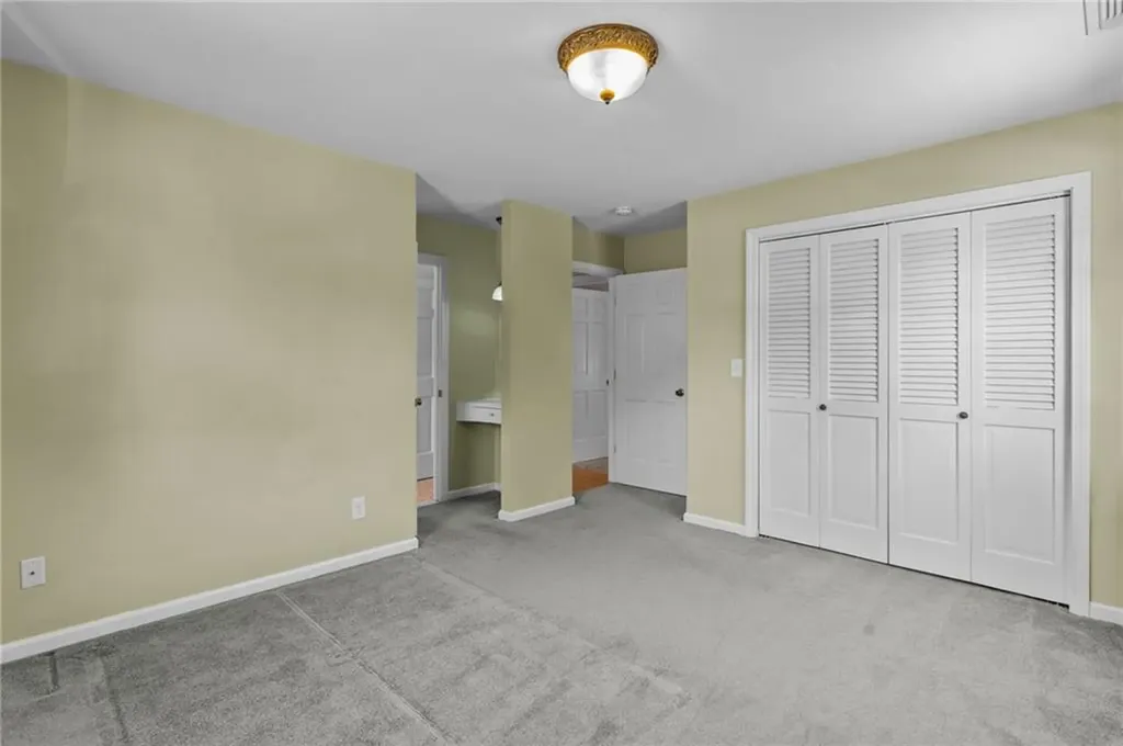 136 Central Avenue Johnston RI 02919